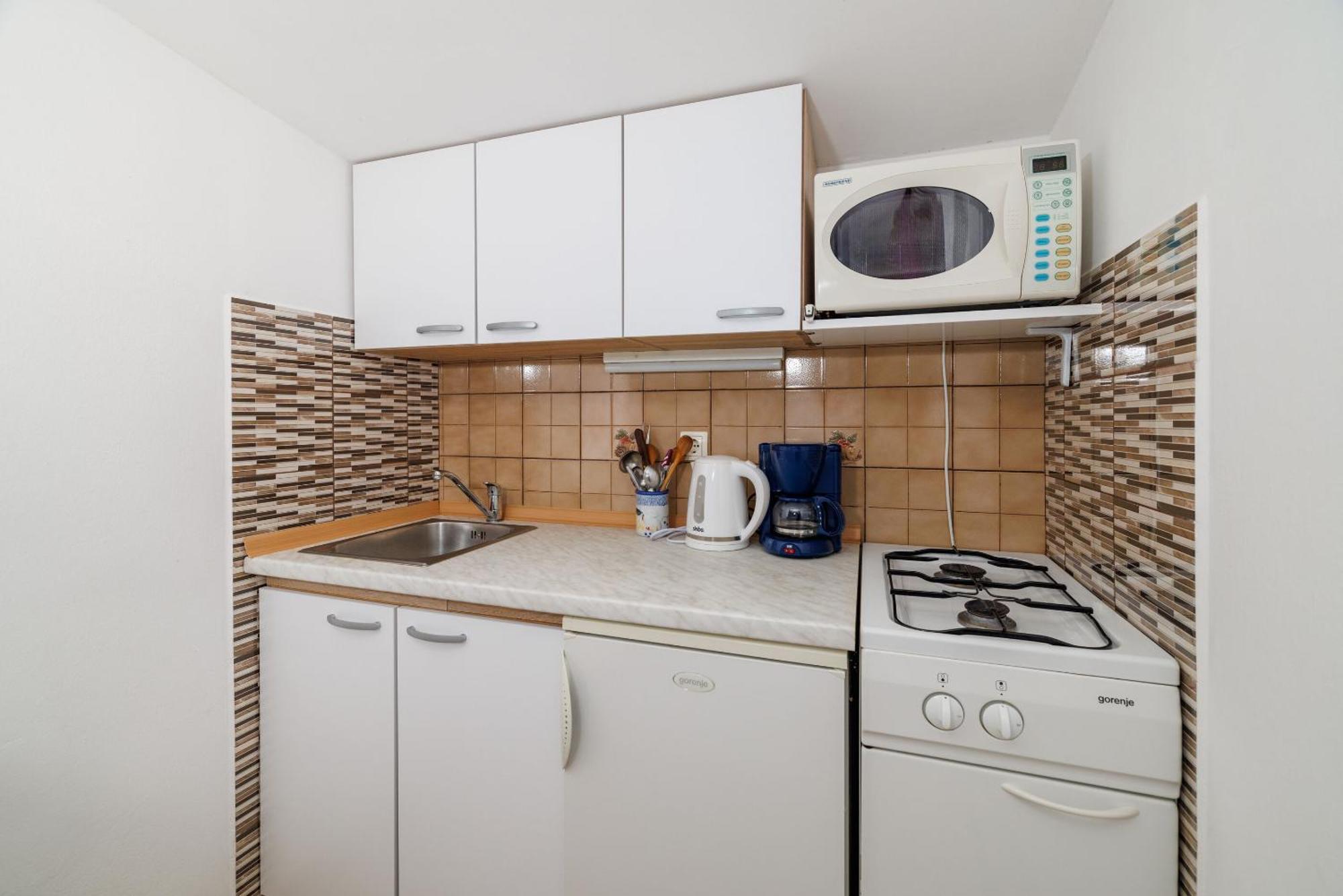 Apartments And Room Mirjana ドラマリ エクステリア 写真