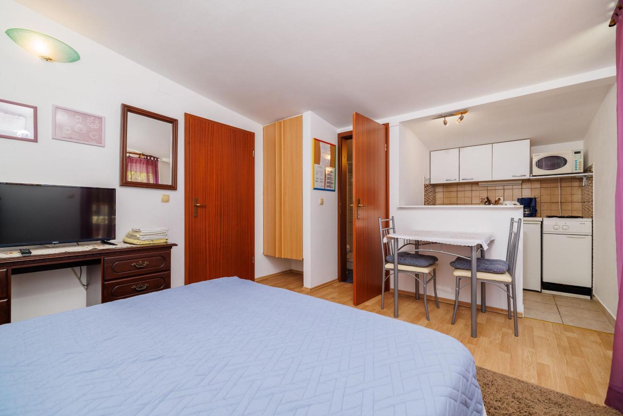 Apartments And Room Mirjana ドラマリ エクステリア 写真